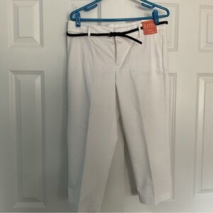 NWT Docker White Capris size 10